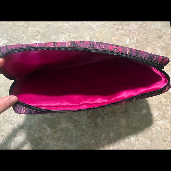 Coach large tote with laptop case and matching small accessory case - Picture 5 of 16